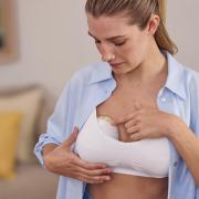 Miniatura - MEDELA MOTION IN BRA SACALECHES PORTATIL SIMPLE  (1 UNIDAD) NOVEDAD!