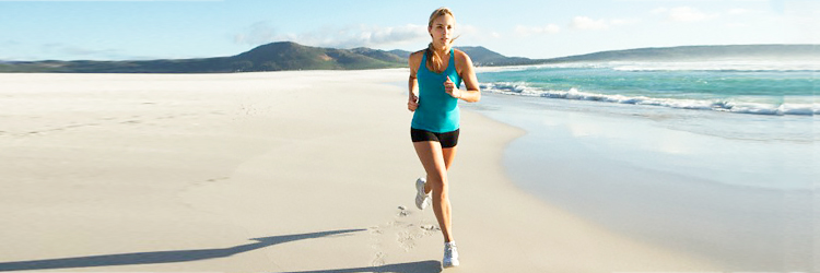 Este verano aprovecha los beneficios de correr en la playa