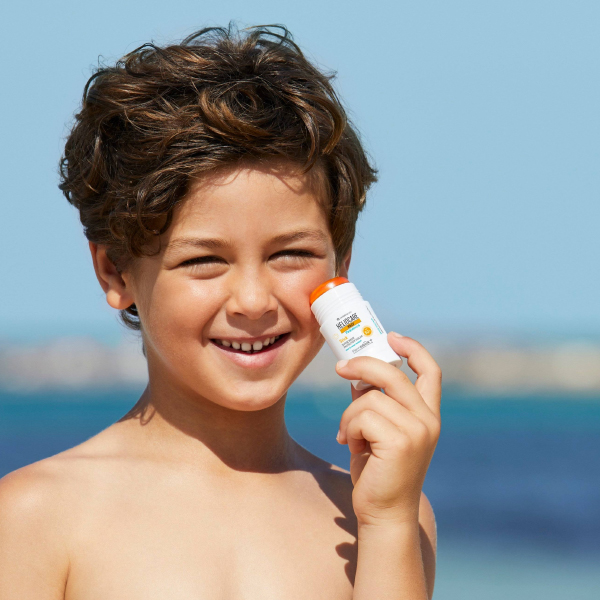 CANTABRIA LABS HELIOCARE 360º STICK PEDIATRICS SPF50+ (25G)
