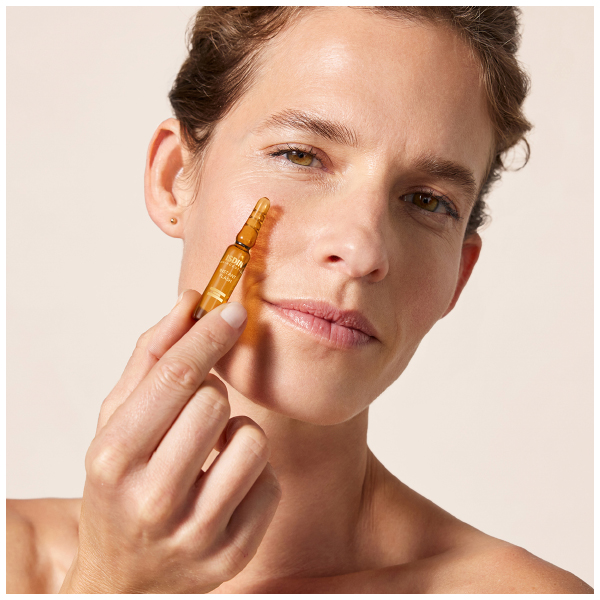 ISDIN ISDINCEUTICS INSTANT FLASH (1 AMPOLLA x 2ML)