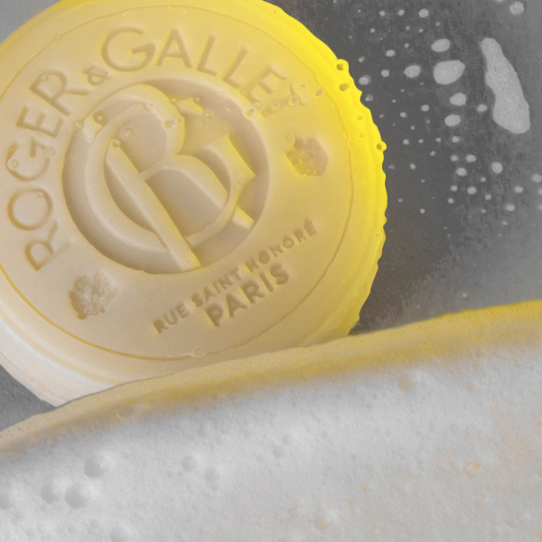 ROGER&GALLET BARRA LIMPIADORA 3 EN 1 CUERPO, CARA Y CABELLO (100G)