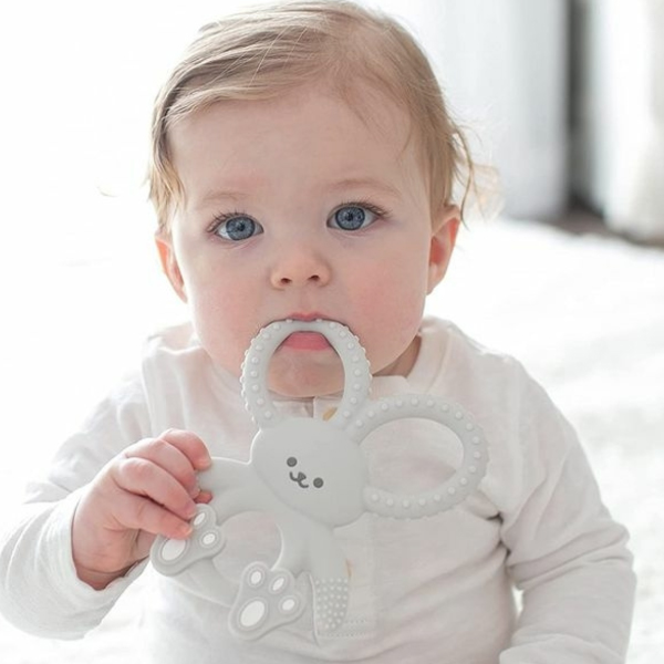 DR. BROWN´S Mordedor Conejito Gris +3M