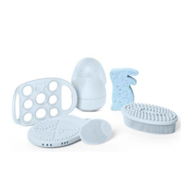 SUAVINEX SET DE BAÑO FUN TIME WONDERLAND COLOR AZUL ( NECESER-PERCHA + 6 PRODUCTOS)