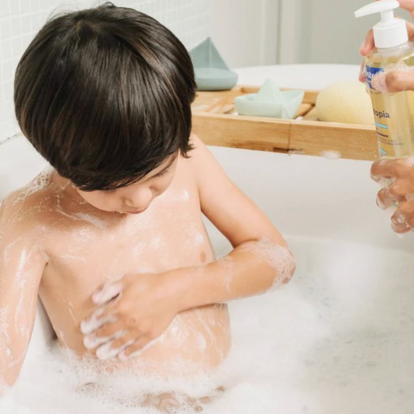 MUSTELA STELATOPIA ACEITE DE DUCHA Y BAÑO (500ML)