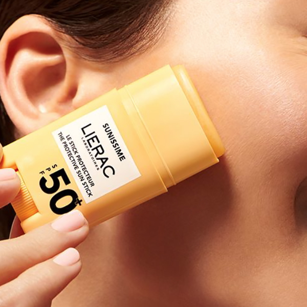LIERAC SUNISSIME STICK ZONAS SENSIBLES SPF50+ (10G)